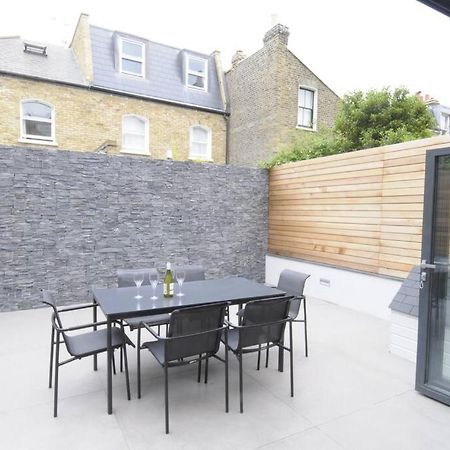 Four Bedroom Modern Victorian Wandsworth House London Exterior foto